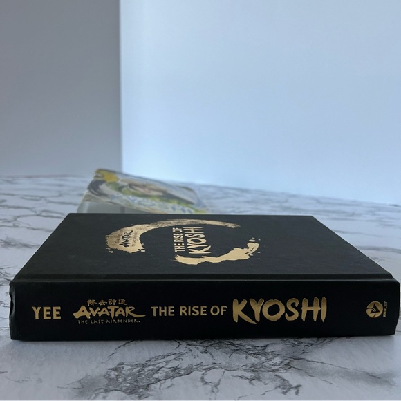 Avatar: The Last Airbender: The Rise of Kyoshi (Chronicles of the Avatar Book 1) - Picture 4 of 8